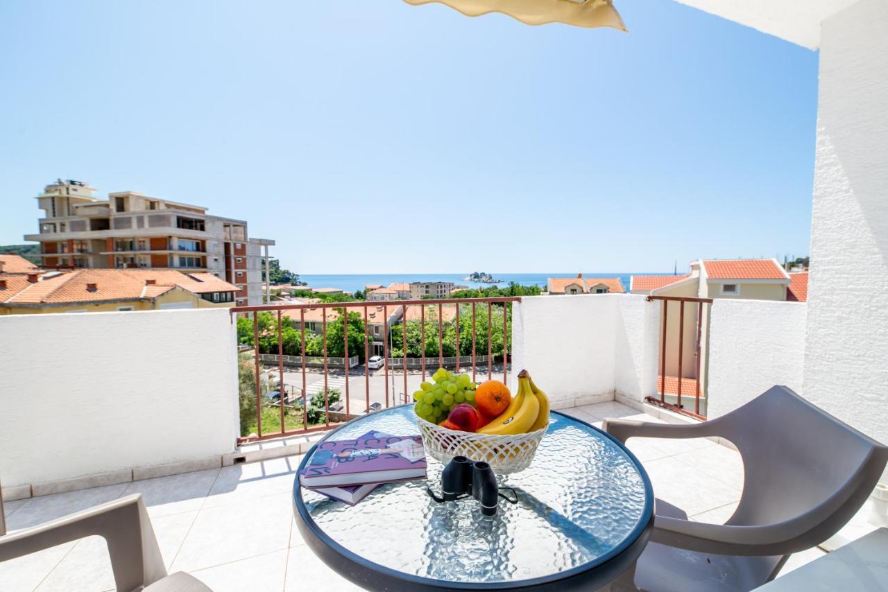 Apartments Vjera Petrovac Eksteriør bilde