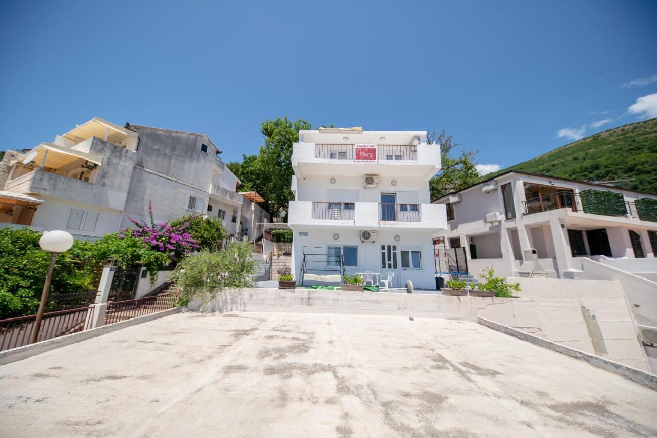 Apartments Vjera Petrovac Eksteriør bilde