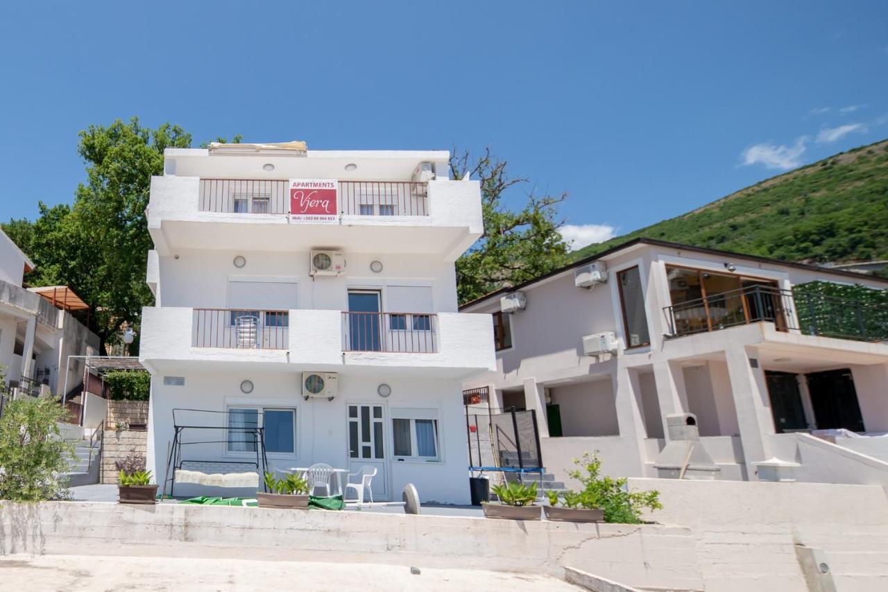 Apartments Vjera Petrovac Eksteriør bilde