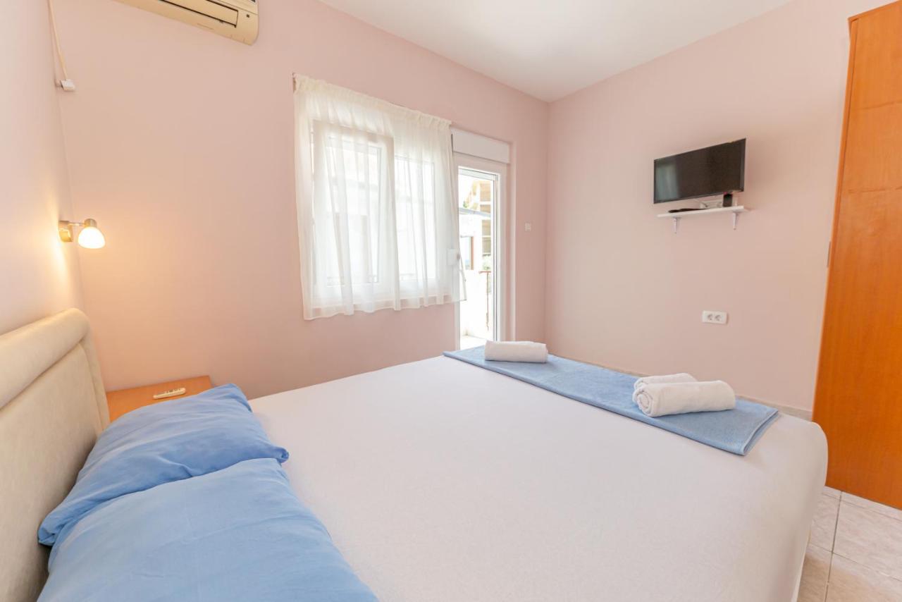 Apartments Vjera Petrovac Eksteriør bilde