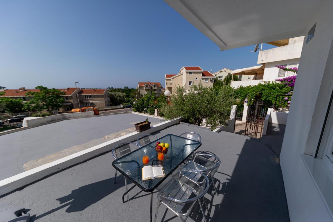 Apartments Vjera Petrovac Eksteriør bilde