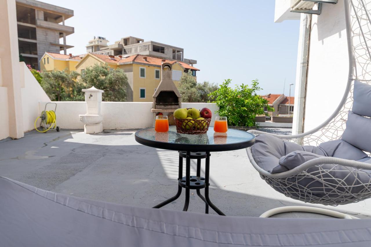Apartments Vjera Petrovac Eksteriør bilde