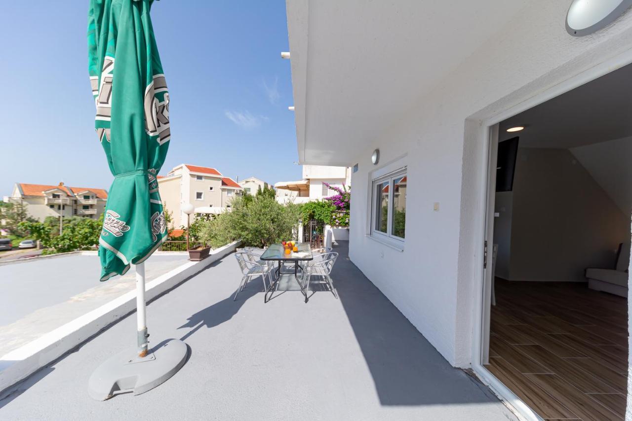 Apartments Vjera Petrovac Eksteriør bilde