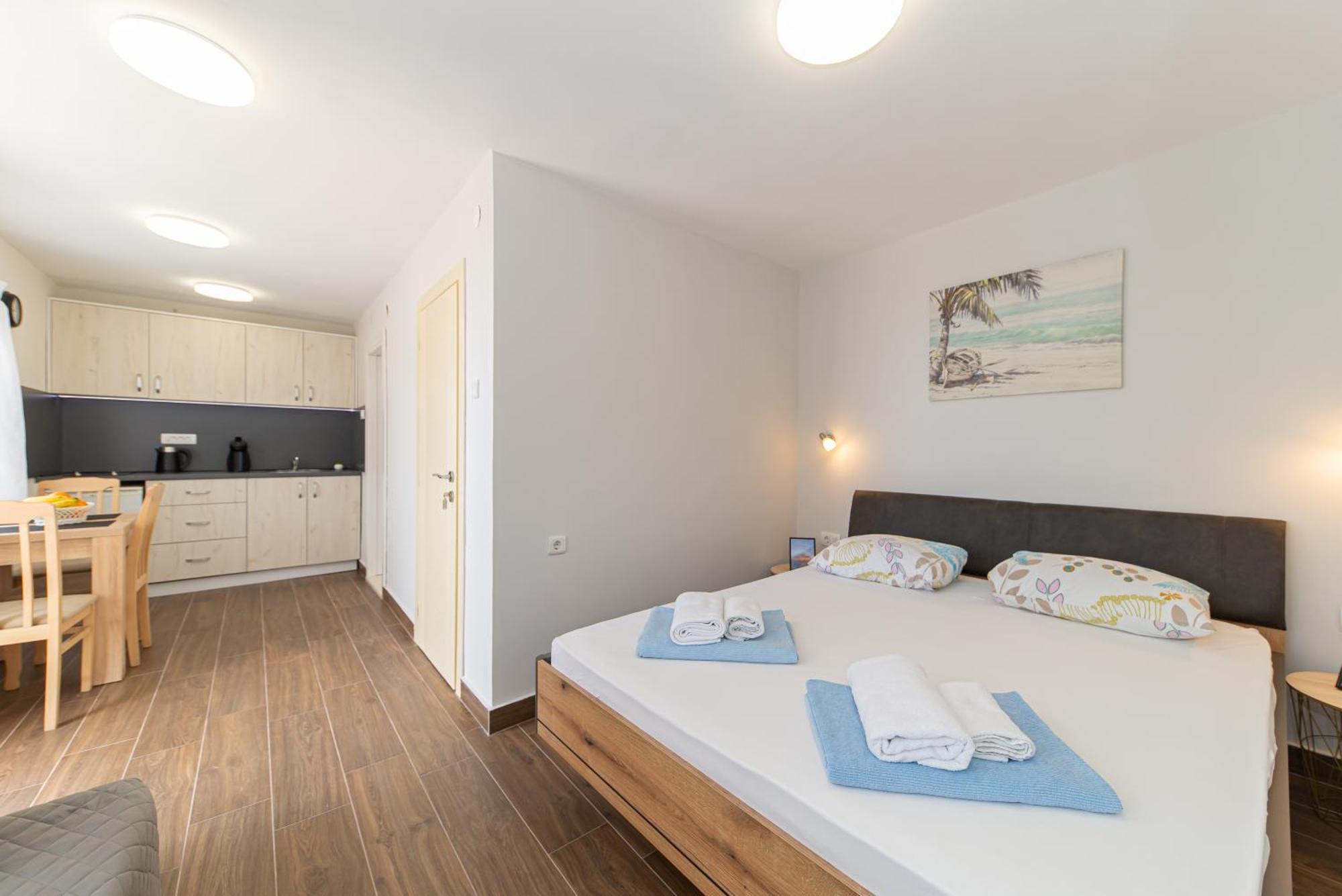 Apartments Vjera Petrovac Eksteriør bilde