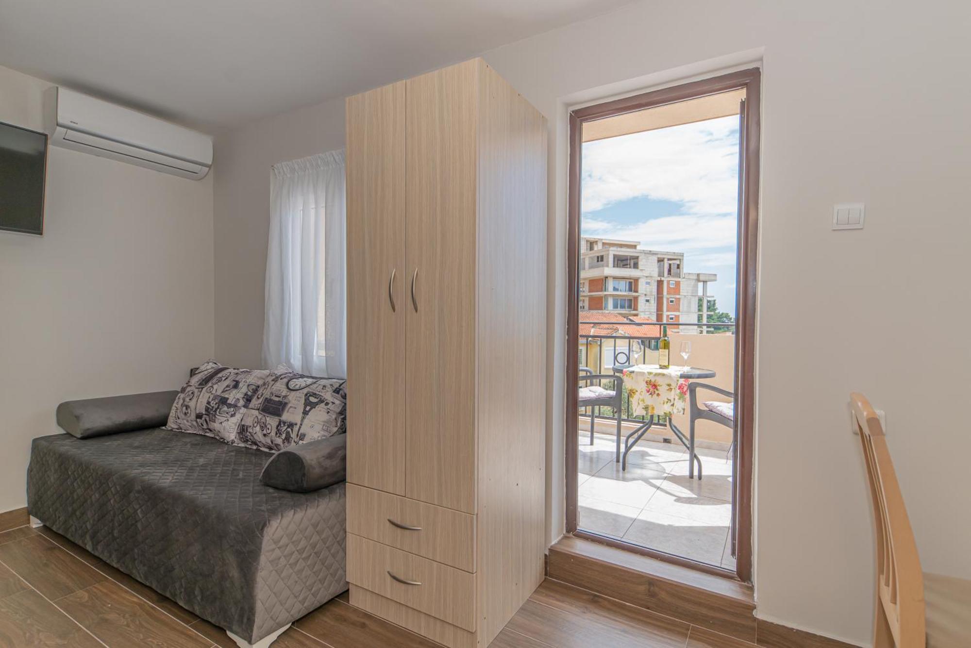 Apartments Vjera Petrovac Eksteriør bilde