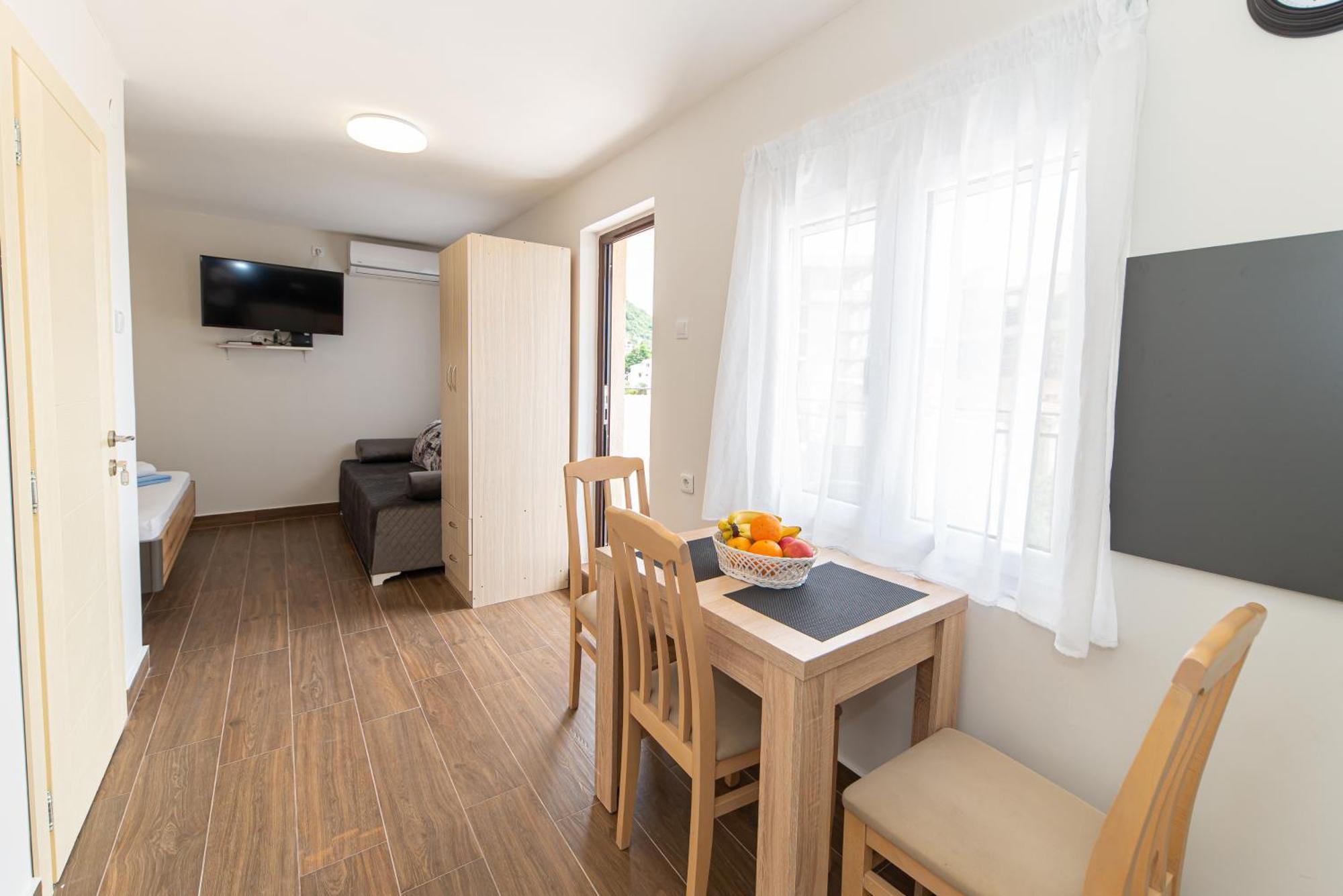 Apartments Vjera Petrovac Eksteriør bilde