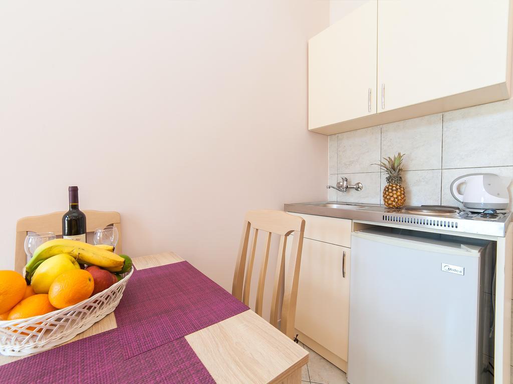 Apartments Vjera Petrovac Eksteriør bilde