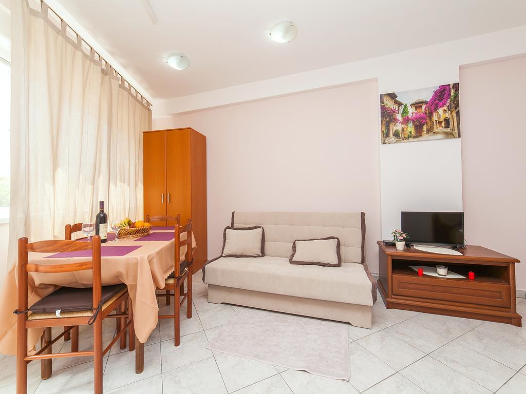 Apartments Vjera Petrovac Eksteriør bilde