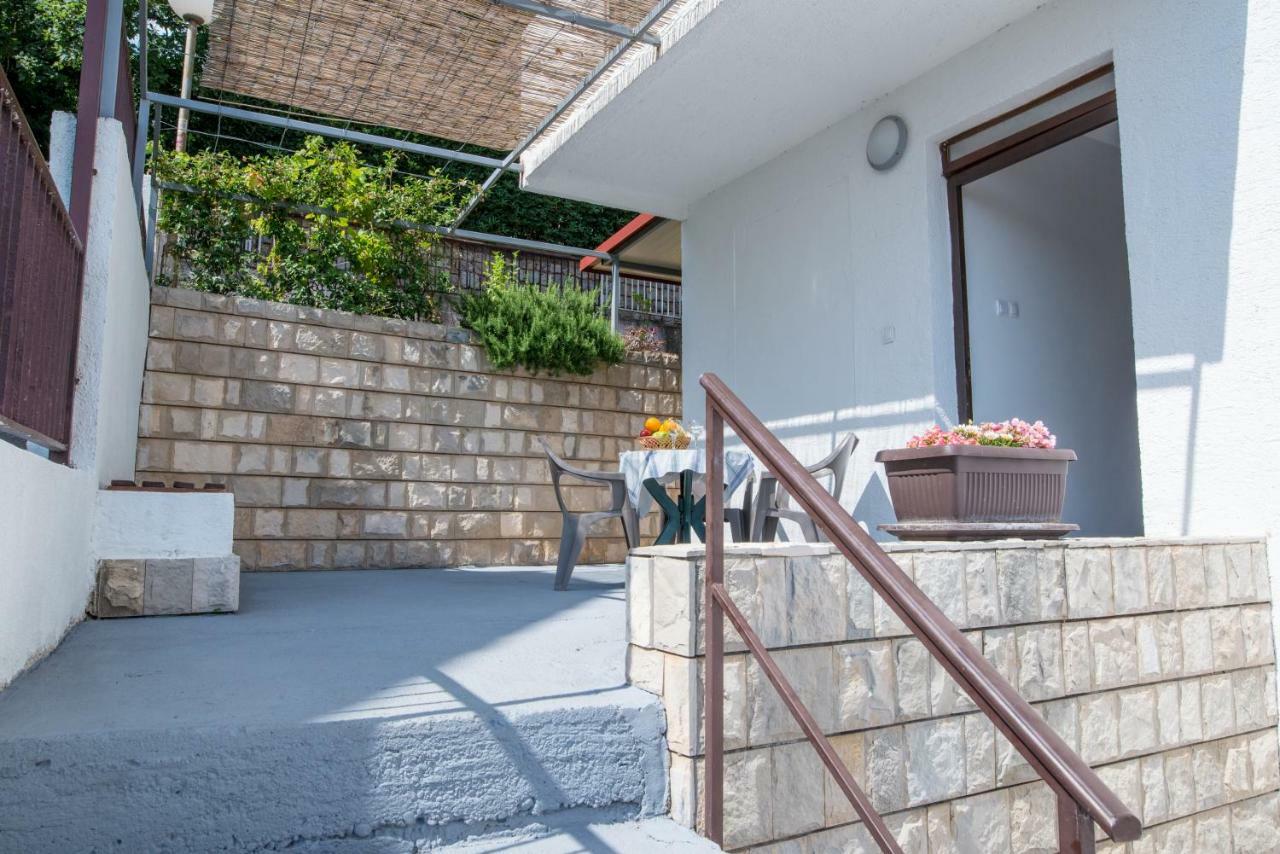 Apartments Vjera Petrovac Eksteriør bilde